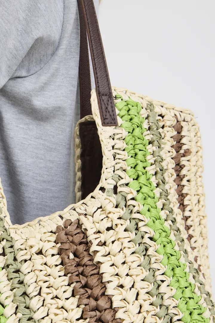 Almine Holdall Shoulder Bag (Natural) - Image 3