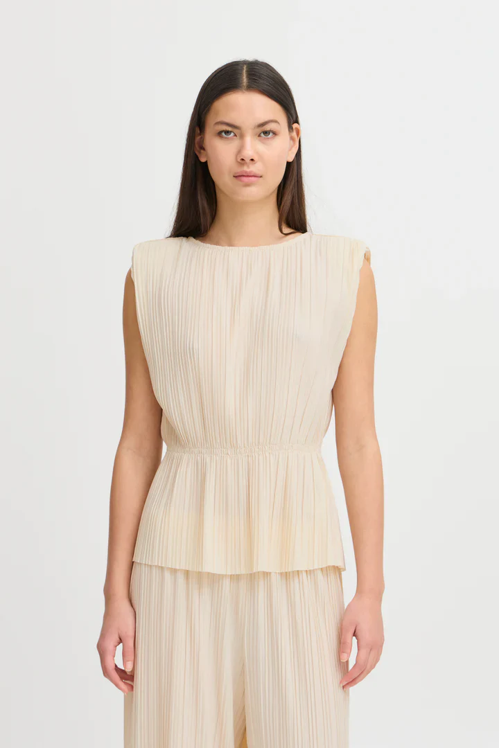 Ana Plisse Sleeveless Top (Almond Milk)
