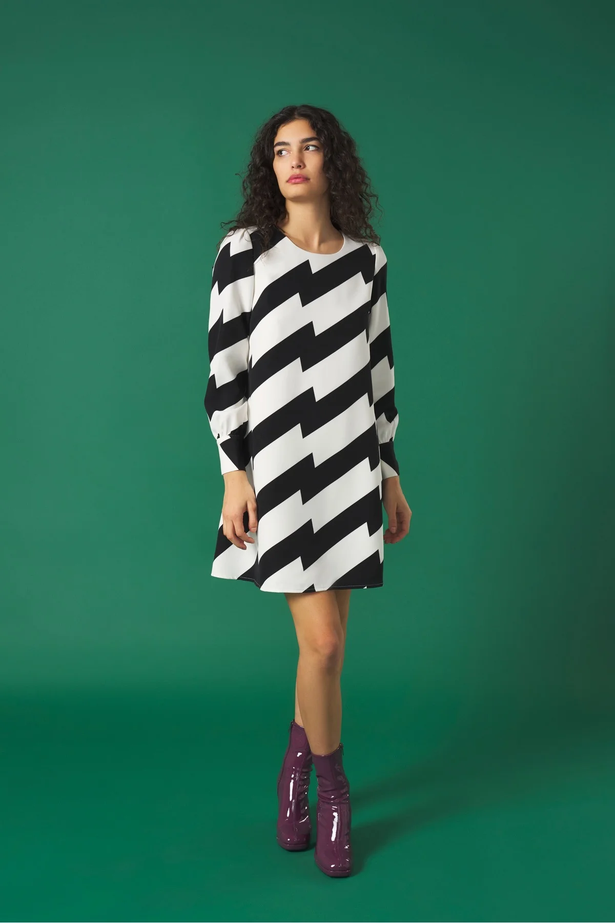 BETTE DRESS (BLACK/WHITE) - Image 2