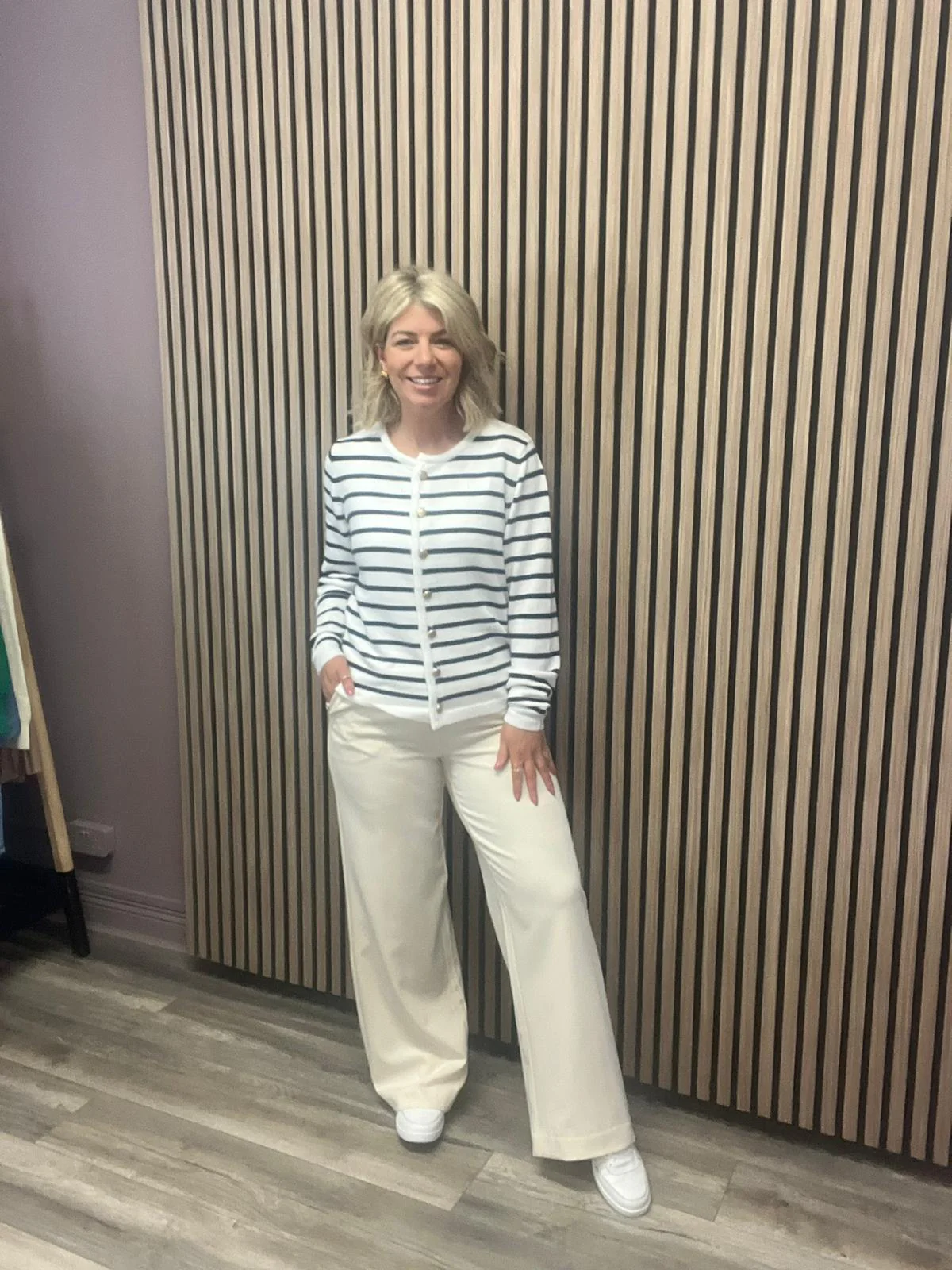 BEXLEY CARDIGAN (WHITE/ NAVY) - Image 2