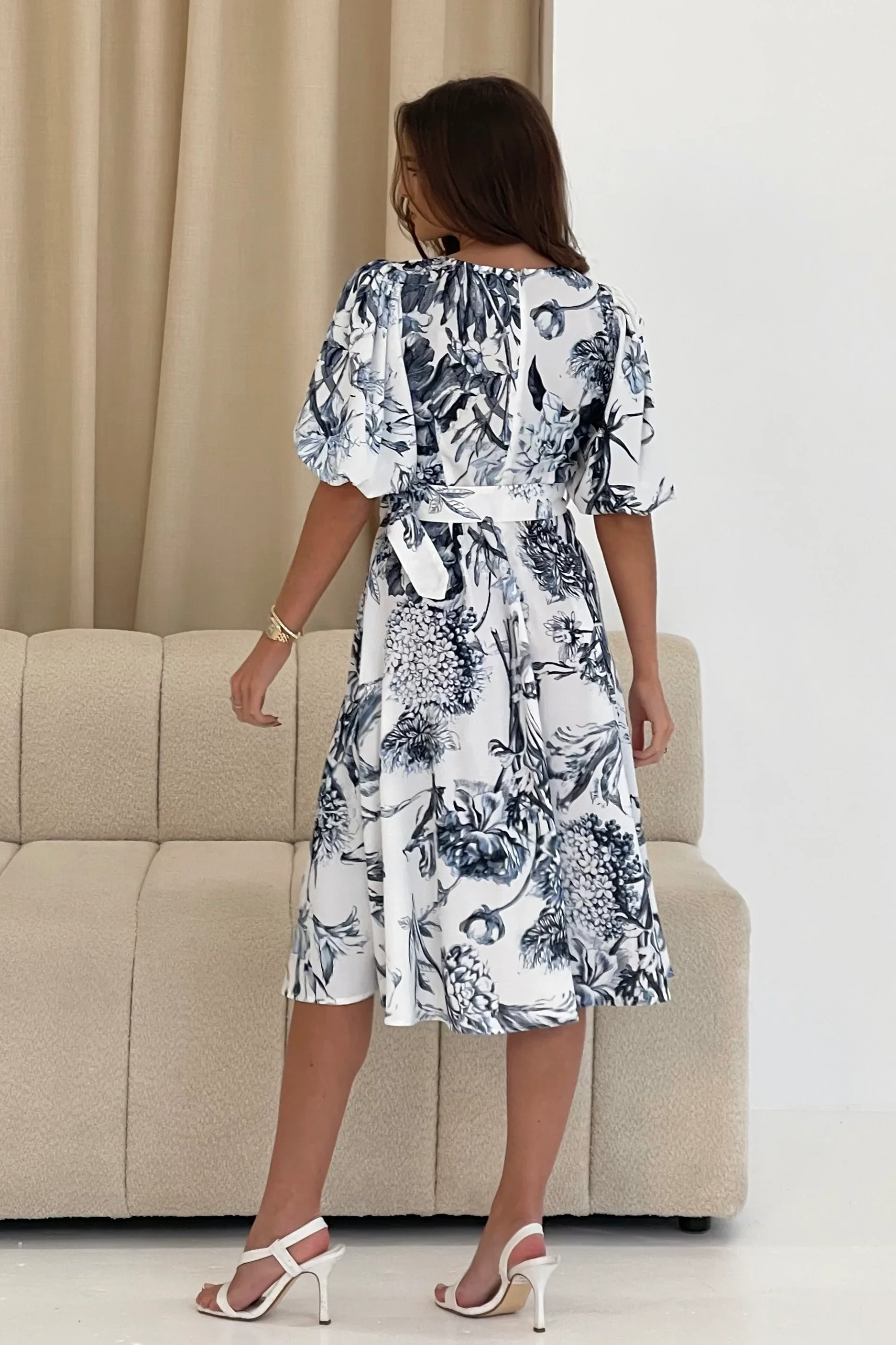 Bryn Puff Sleeve Midi Dress (Blue Floral) - Image 2