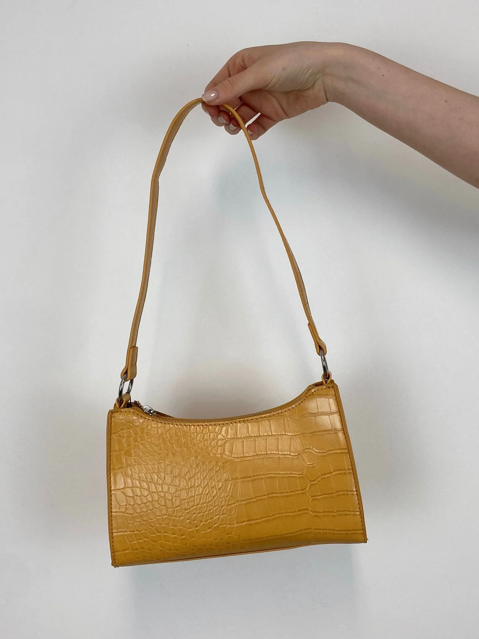 Chillie Shoulder Bag (Various Colours) - Image 8