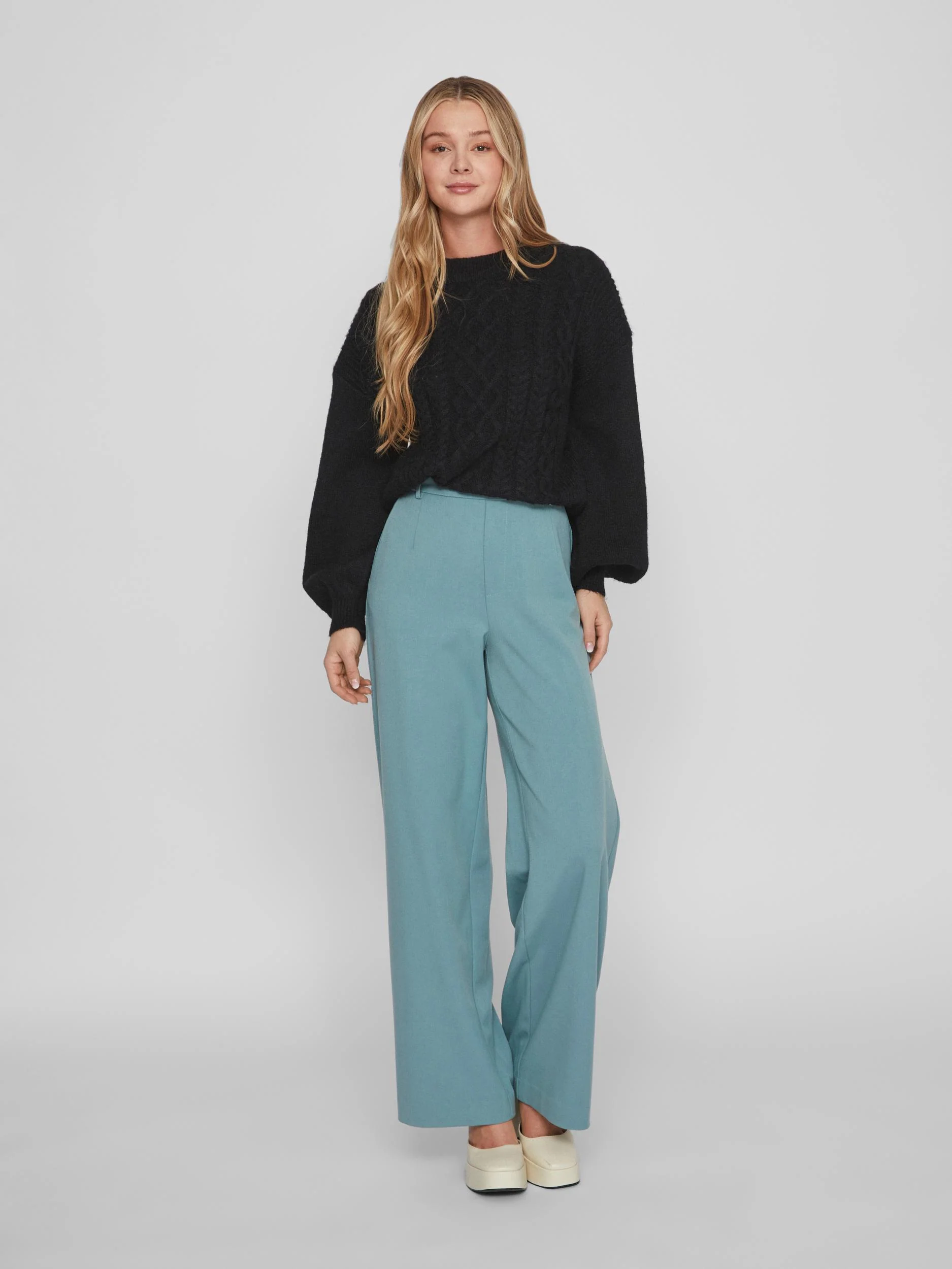 CHINTI CABLE KNIT JUMPER (BLACK) - Image 3