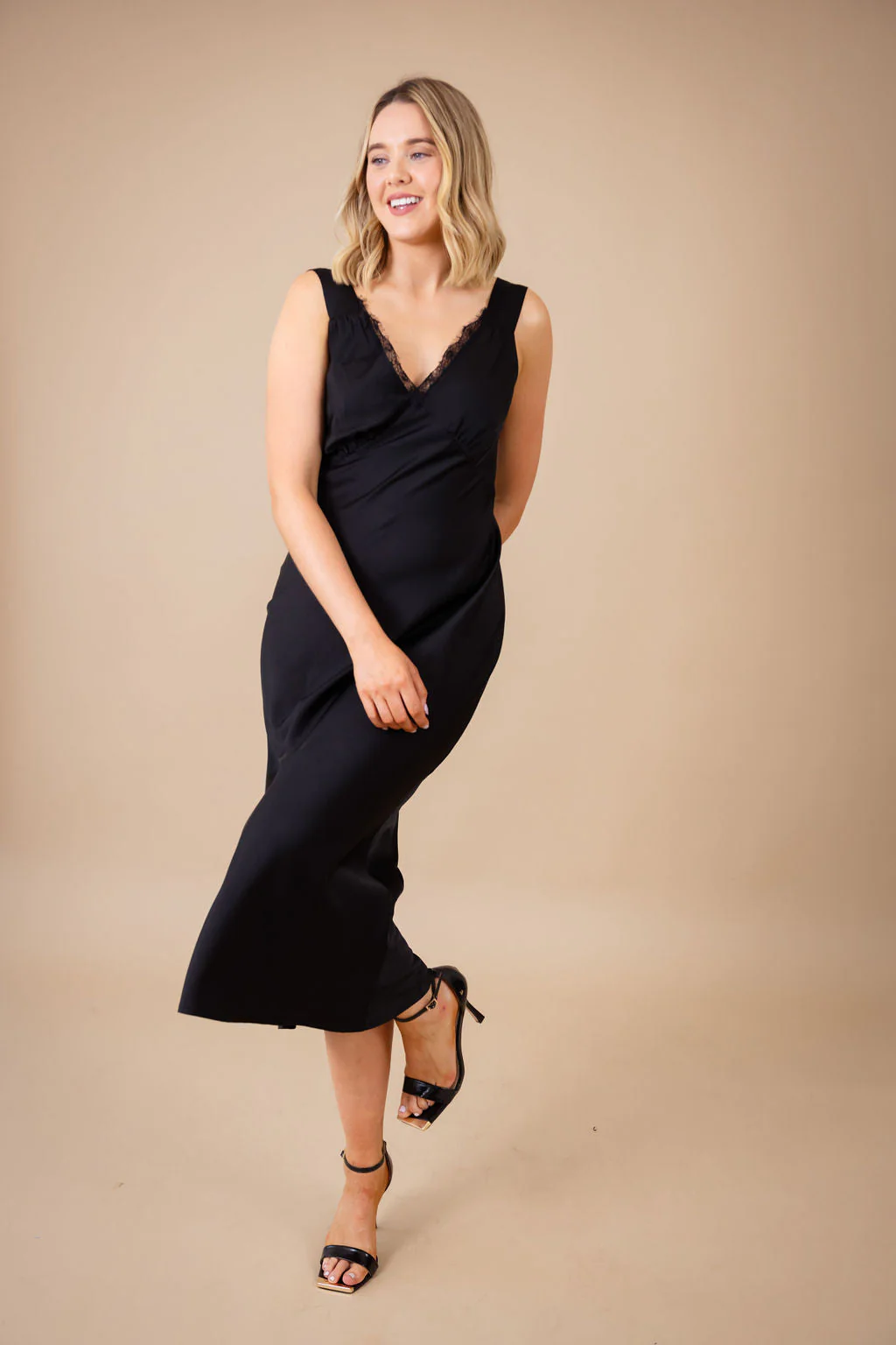 Sinéad Slip Dress (Black) Curve - Image 2