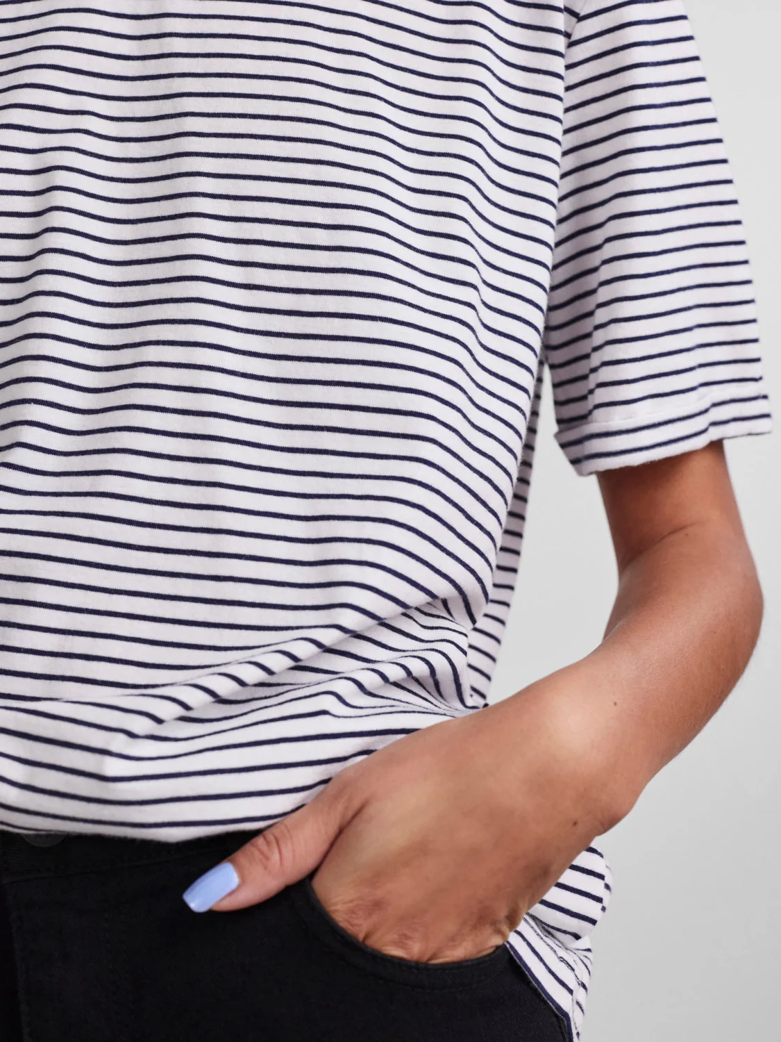 Cria Fold T-Shirt (Bright White MARITIME BLUE) - Image 6