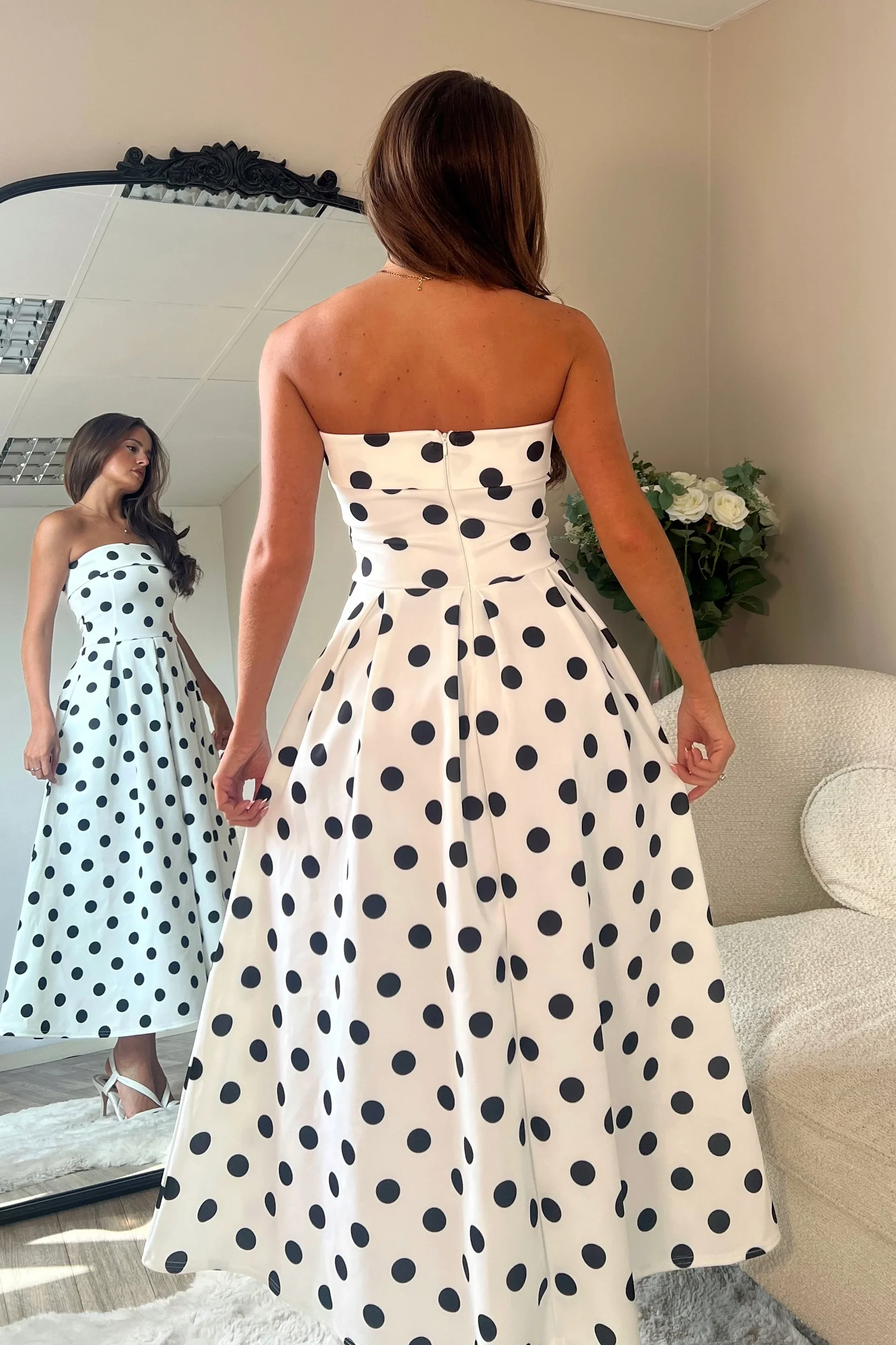 Danni Strapless Bandeau Midi Dress (Spot Print) - Image 5