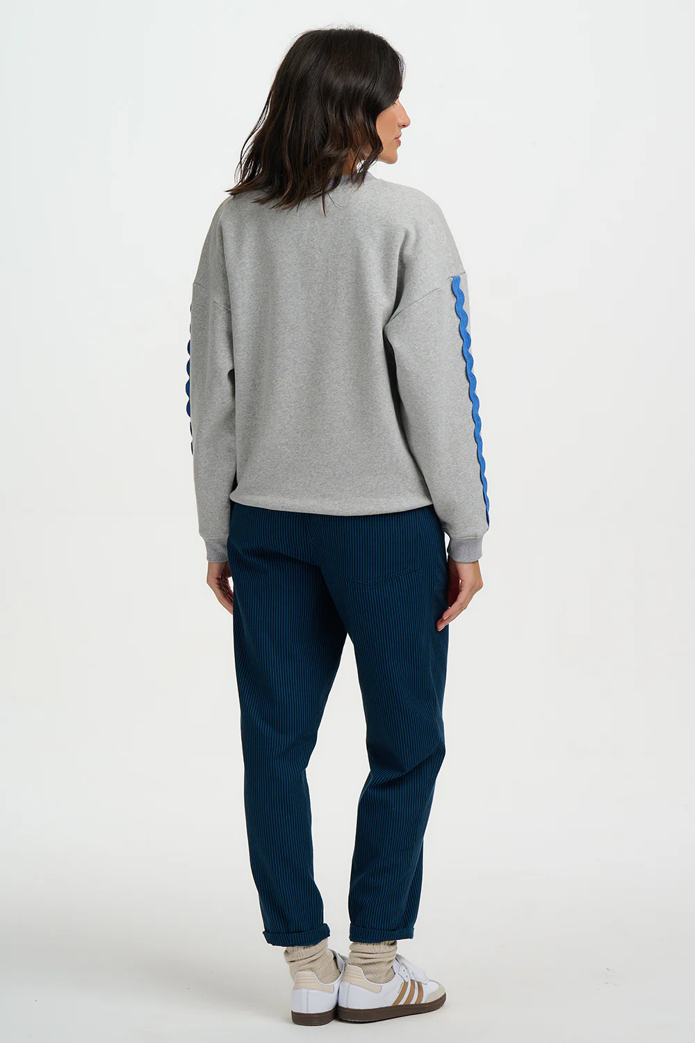 Eadie Relaxed Sweatshirt (Grey) - Image 3