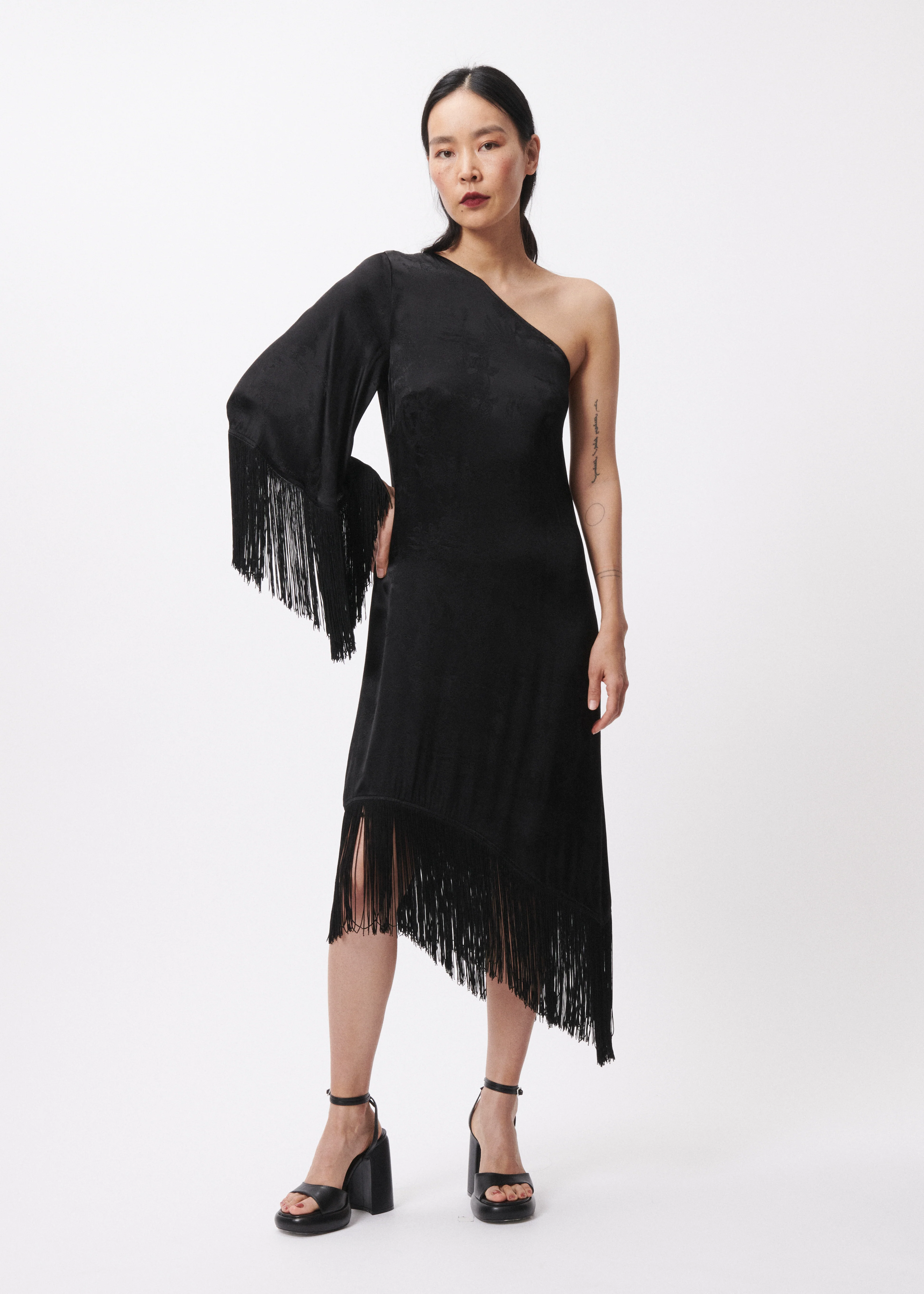 ELENA ONE SHOULDER DRESS (BLACK) - Image 2