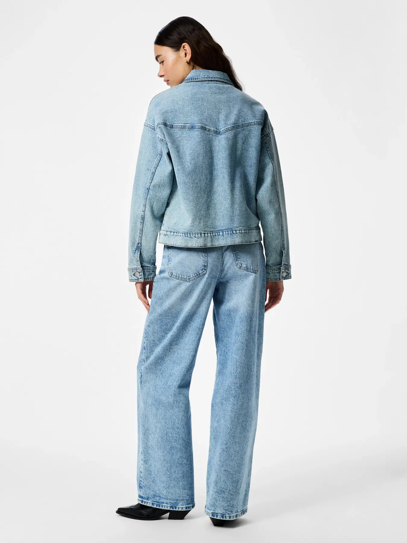 Elma Denim Jacket (Medium Blue) - Image 10