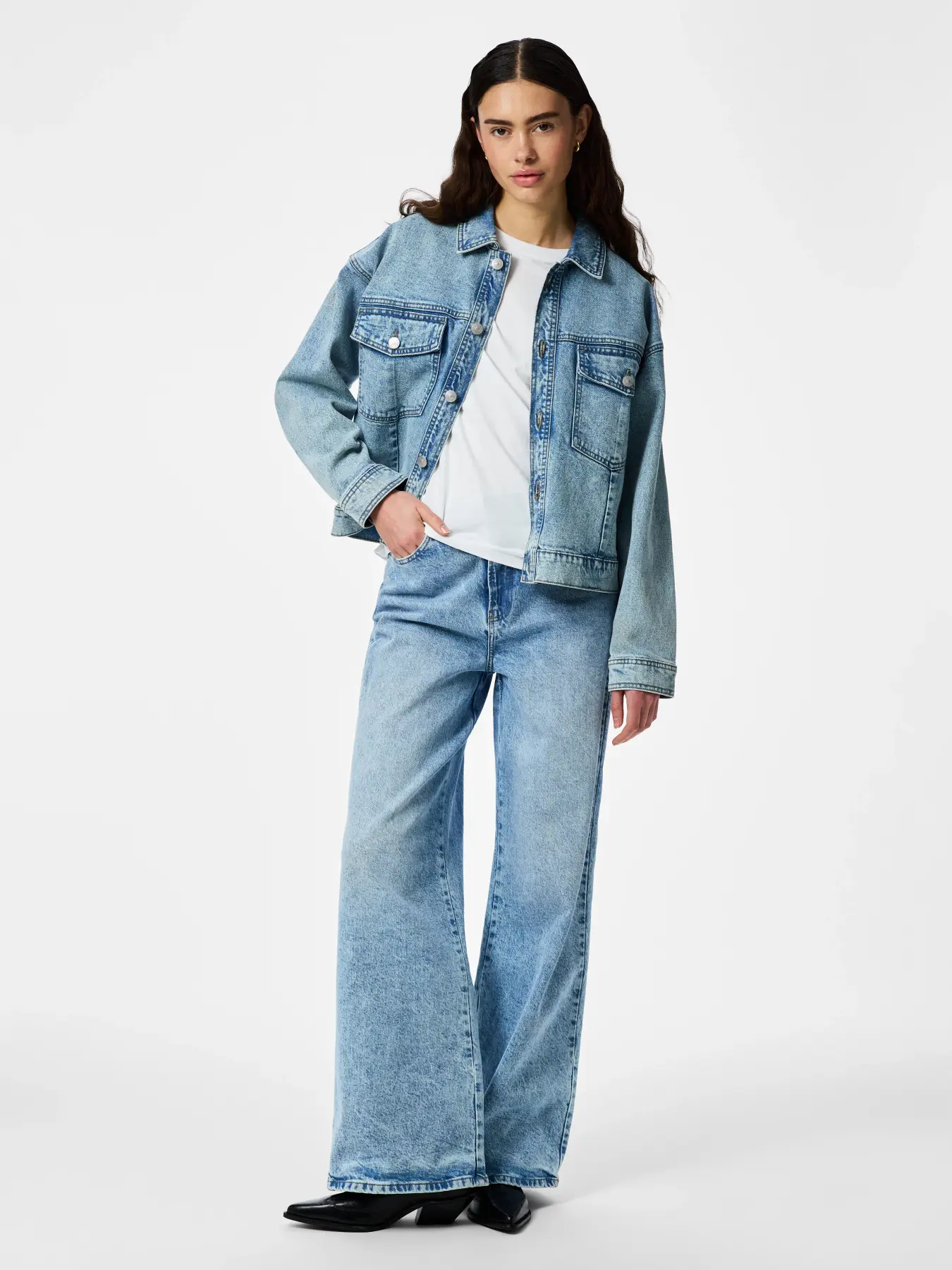 Elma Denim Jacket (Medium Blue) - Image 9