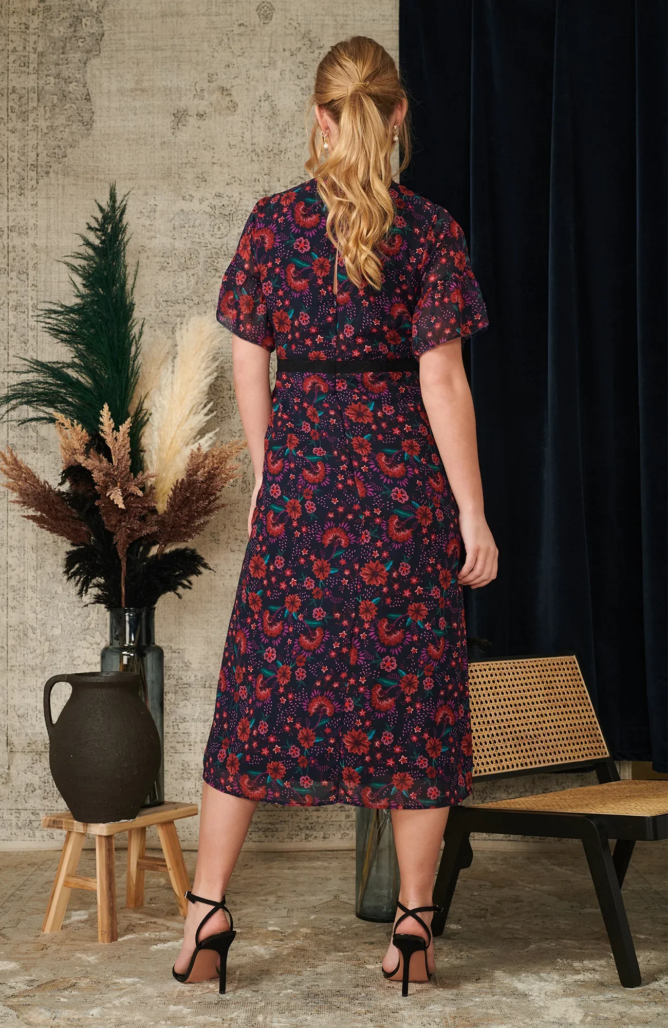 Enya Plunge Front Midi Tea Dress (Navy) - Image 3
