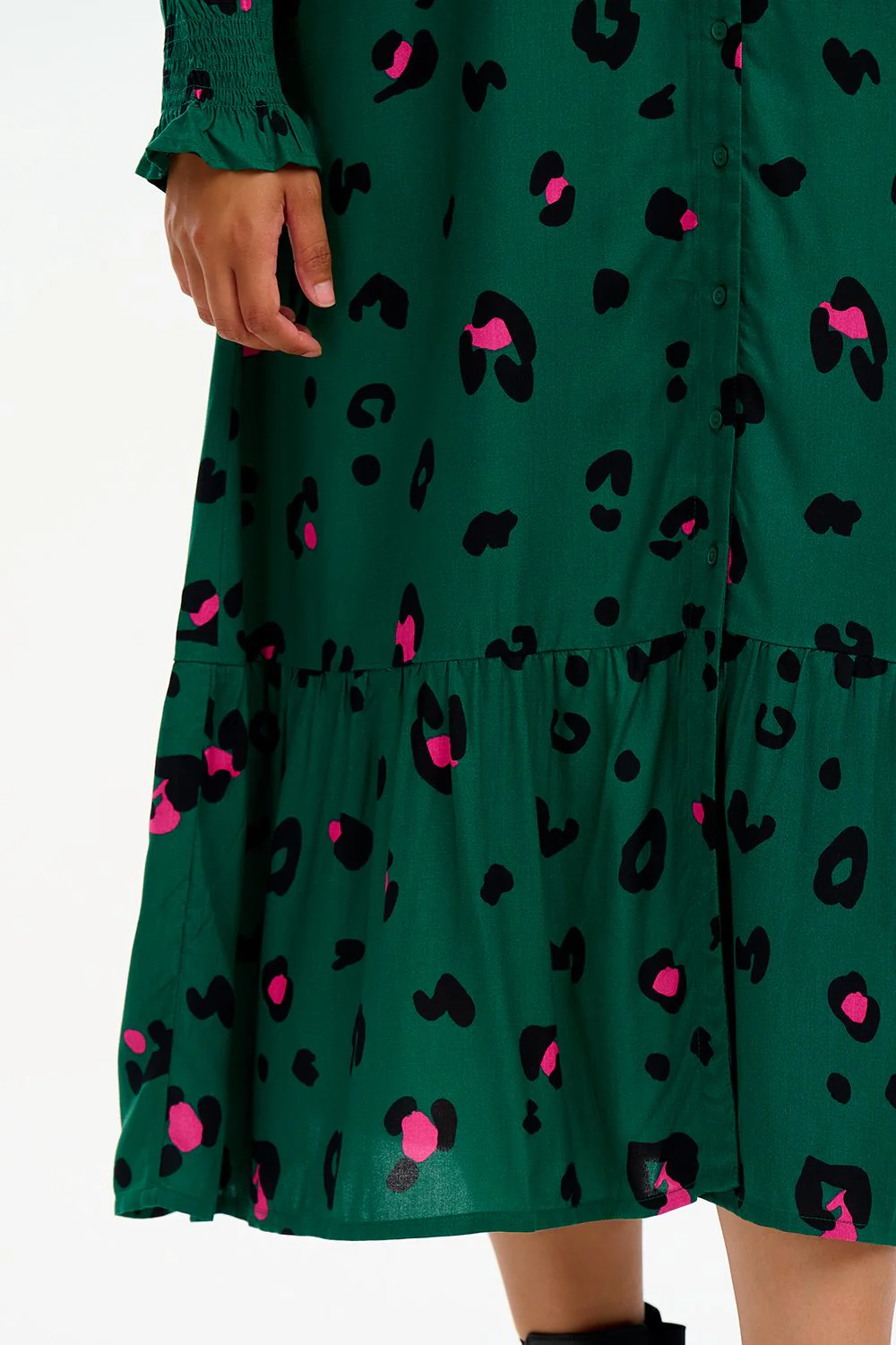 GWEN MIDI TIERED DRESS (GREEN) - Image 2
