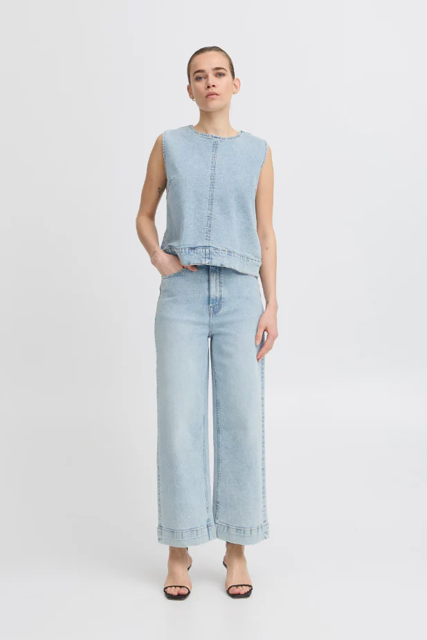 Harper Jeans (Light Blue Washed)