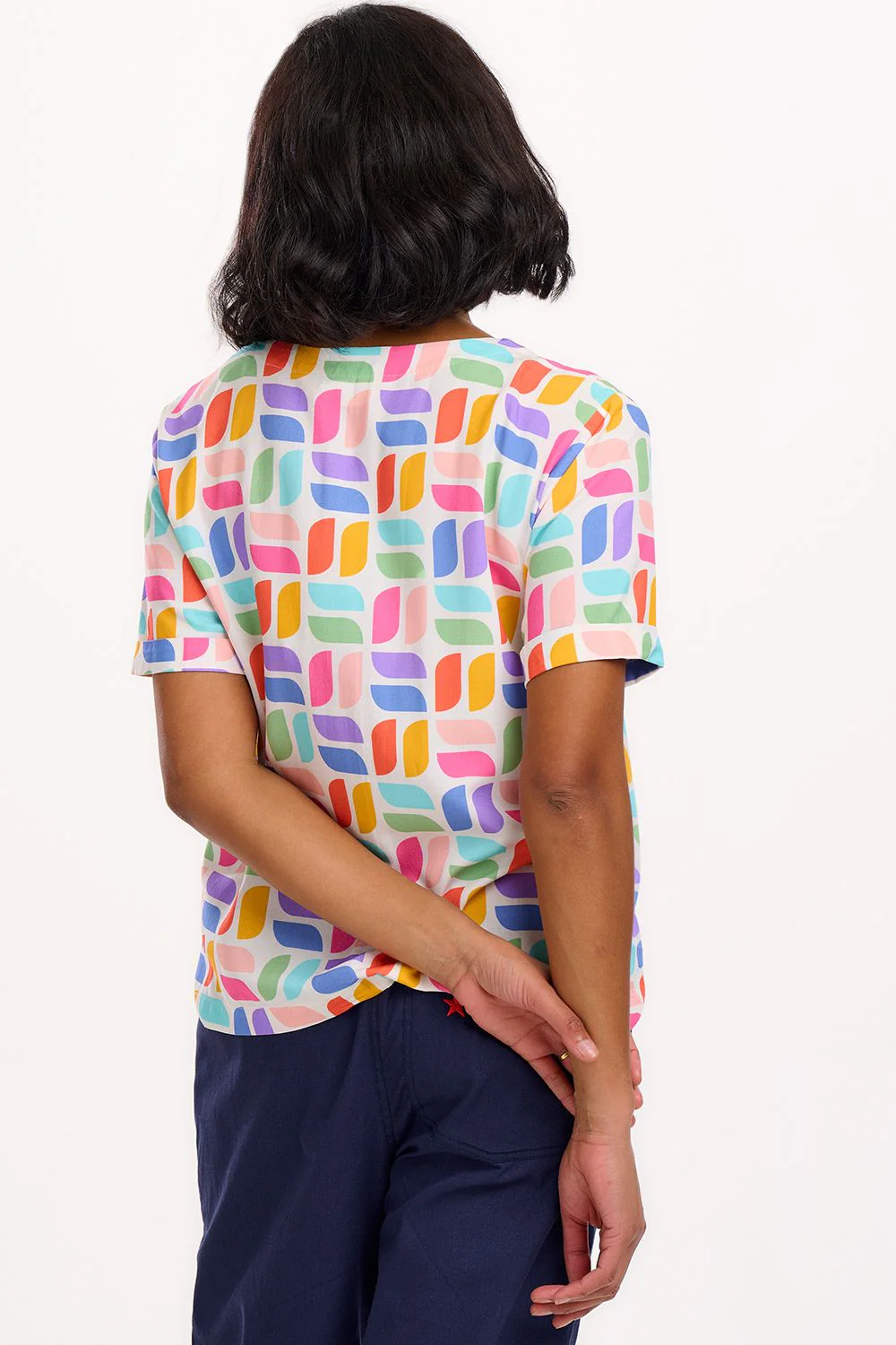 Hatty Shirt (Off White/Curved Geometric) - Image 5