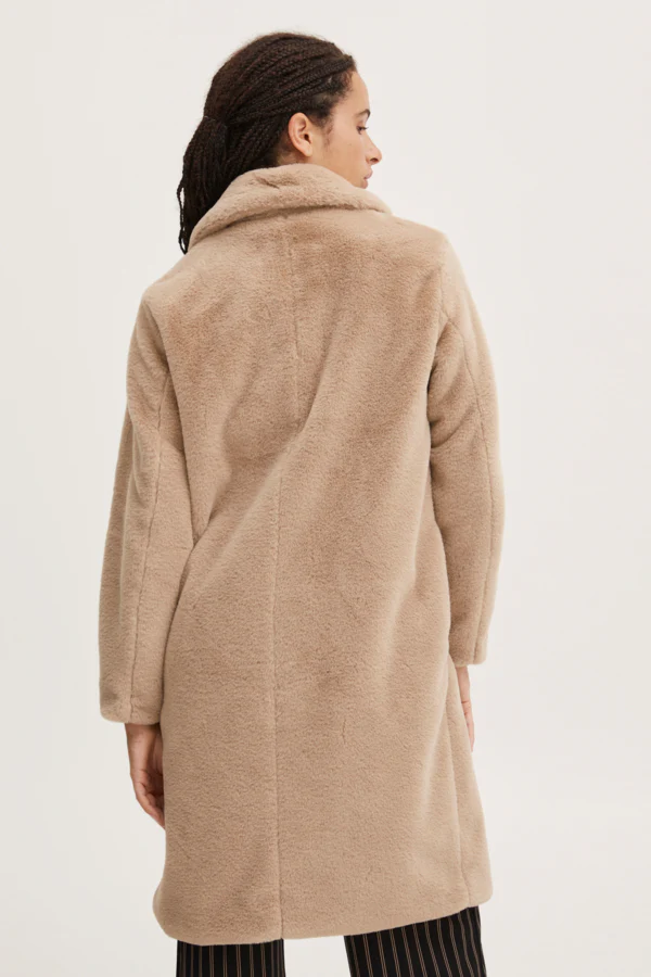 HAYA FAUX FUR COAT (NOMAD) - Image 4