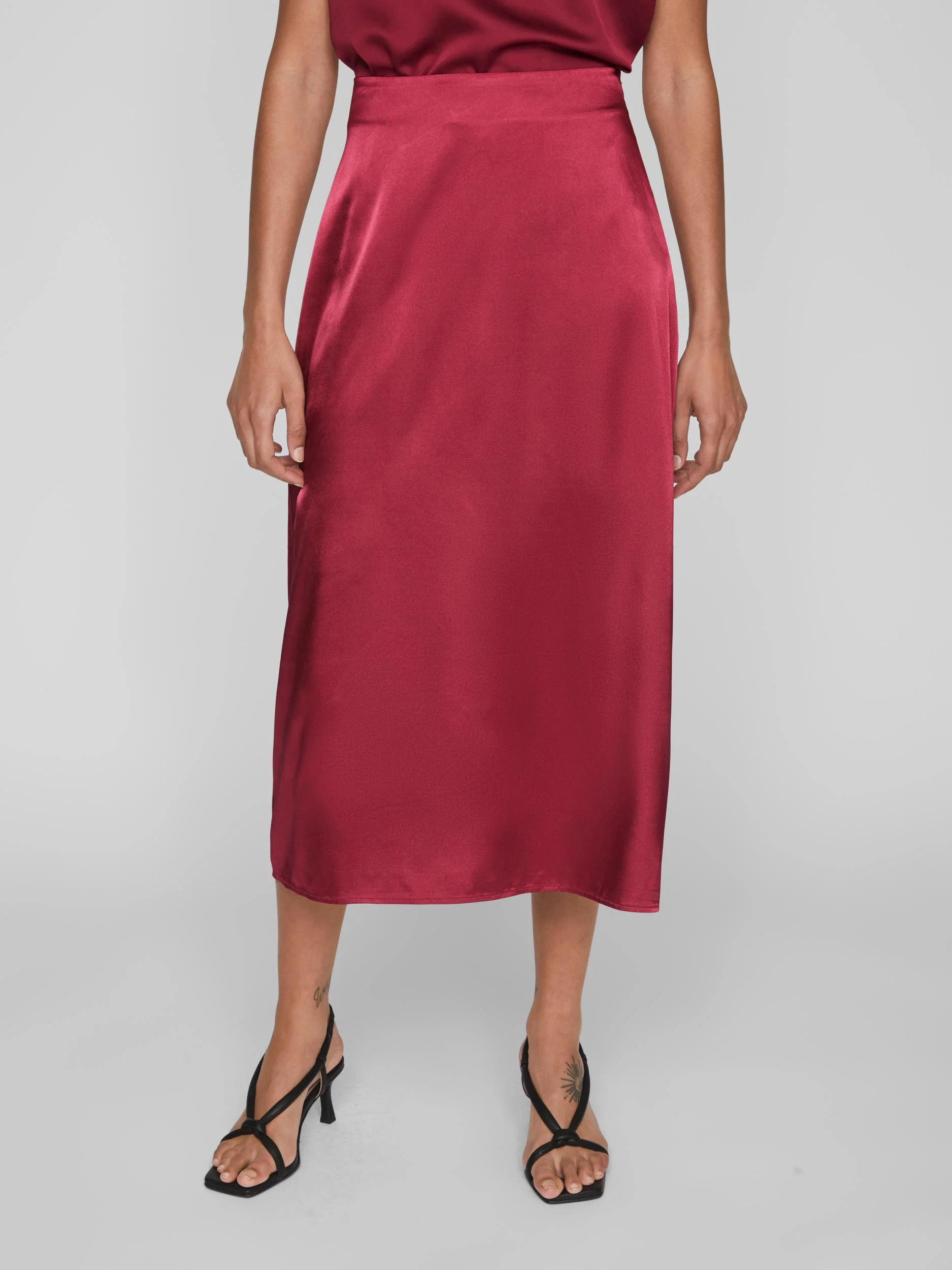 HIMA HIGH WAISTED SKIRT (BEET RED) - Image 3