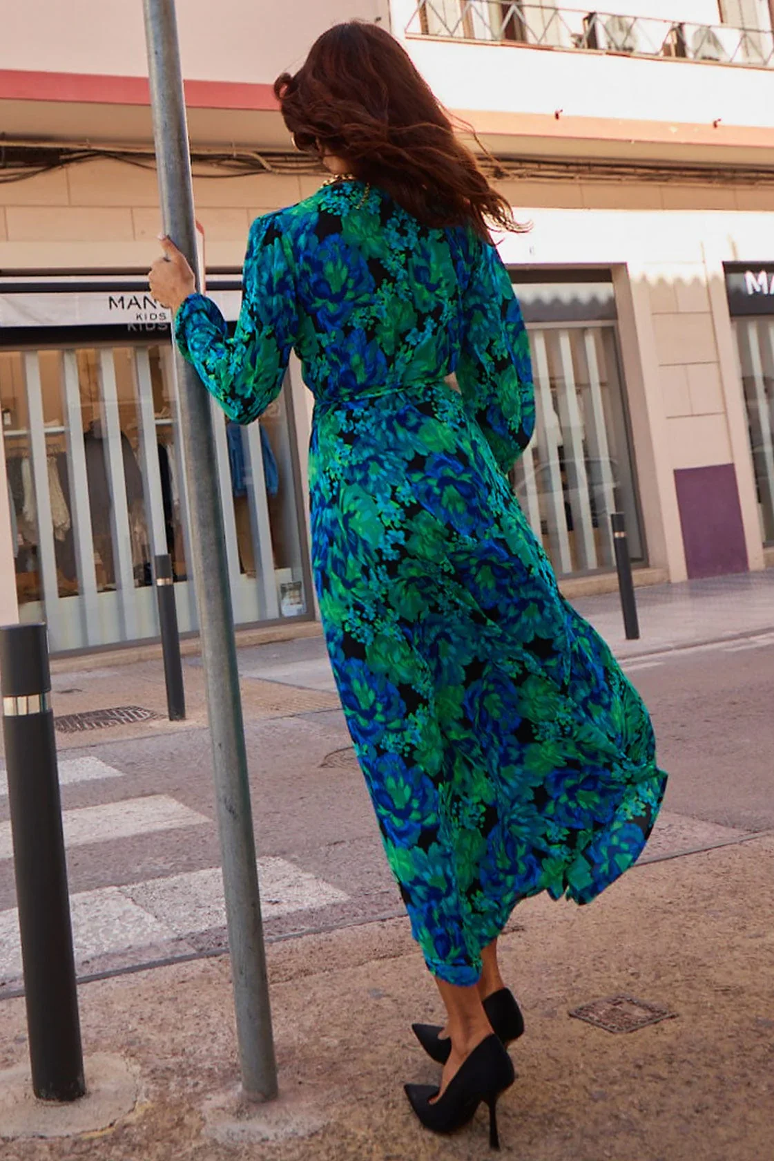 JAGGER MAXI DRESS (BLUE GREEN FLORAL) - Image 4