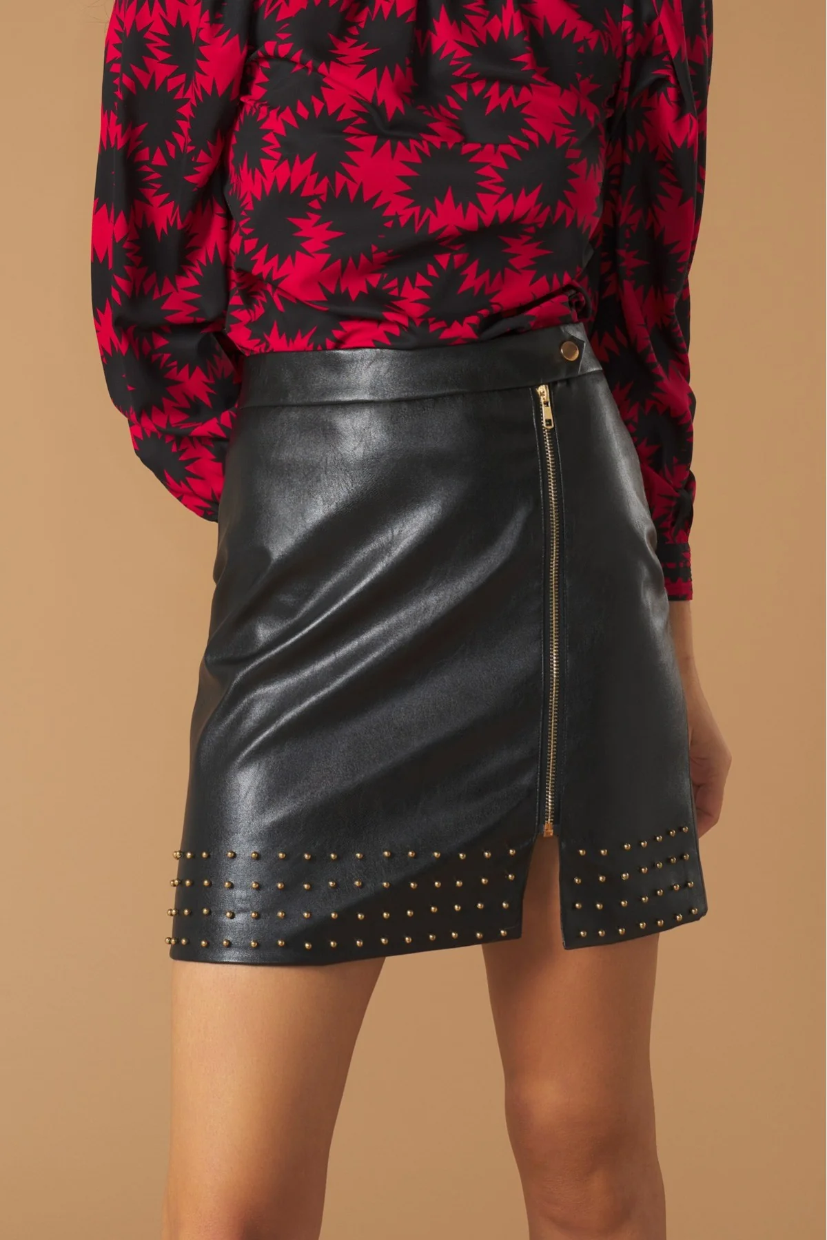JULIE MINI SKIRT (BLACK) - Image 2