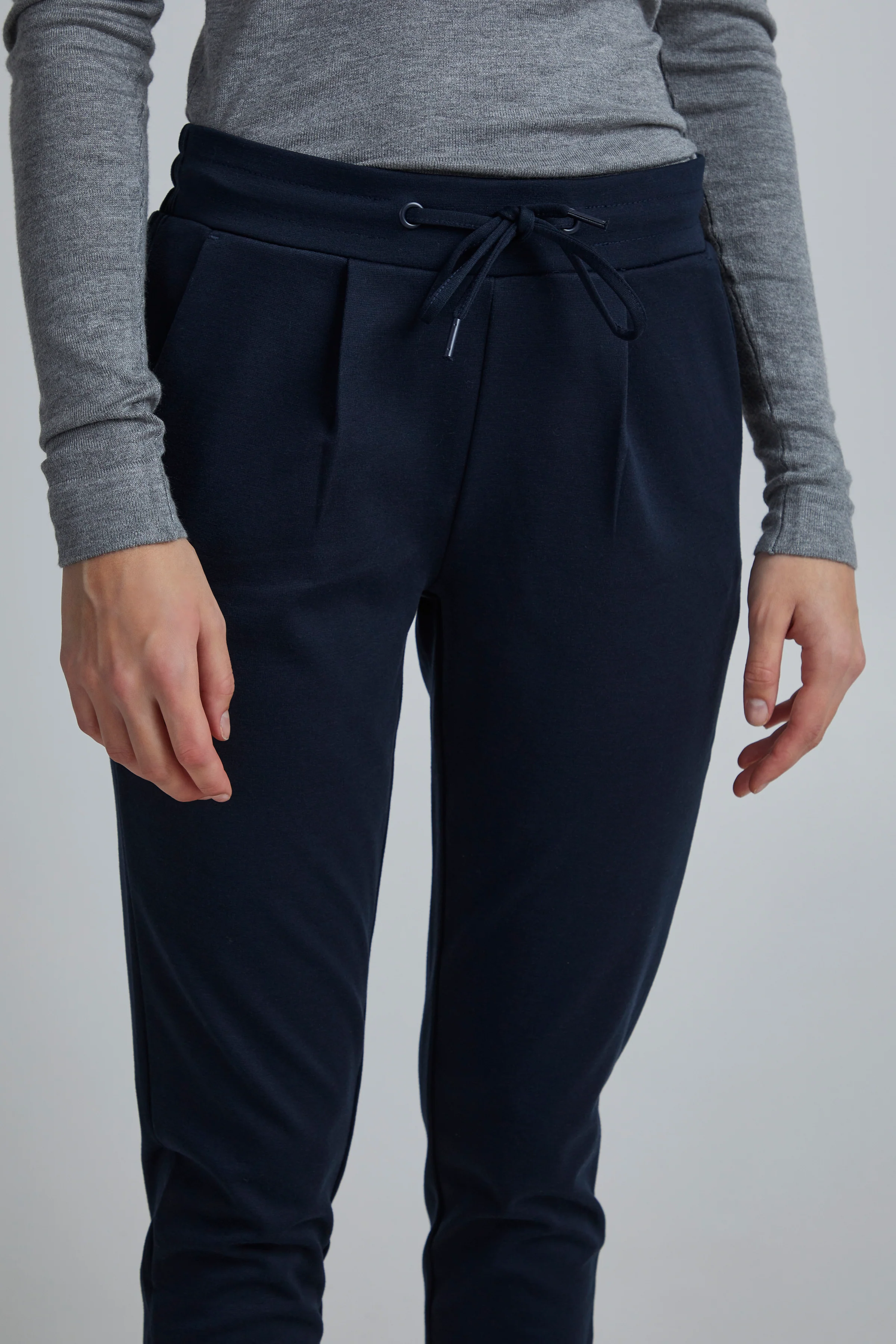 Kate Cropped Jersey Jogger (Navy) - Image 2