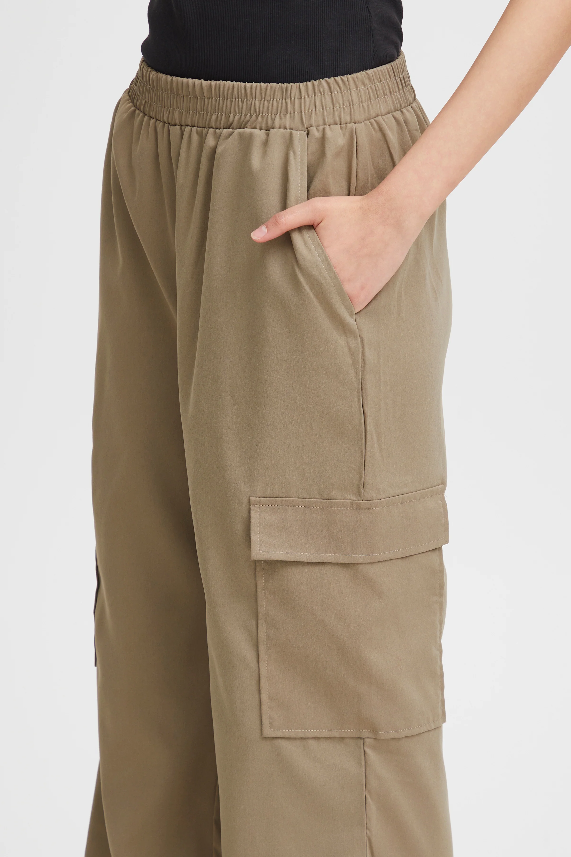 KECIA CARGO PANTS (KHAKI) - Image 3