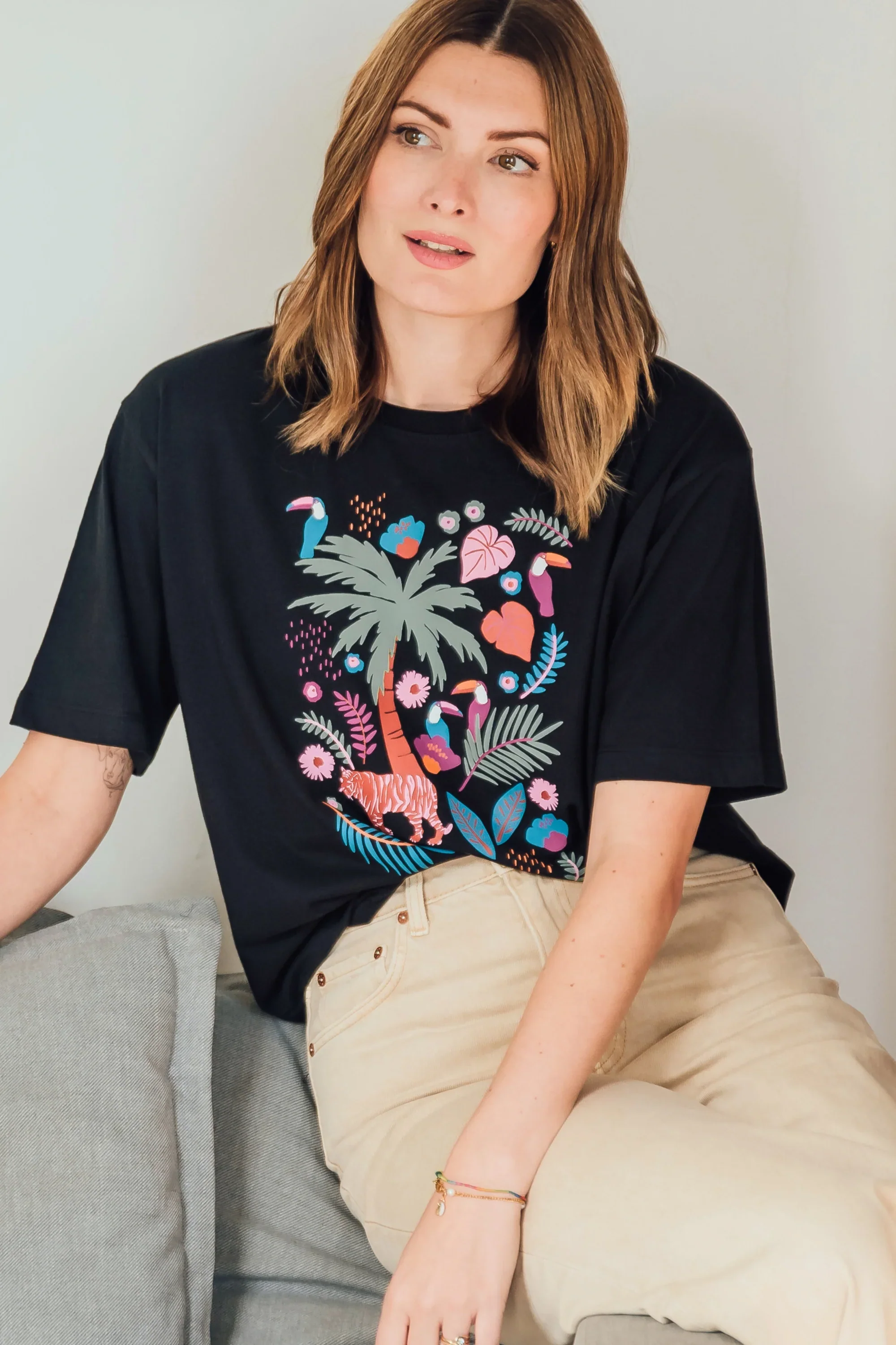 Kinsley Relaxed T-Shirt (Black, Tigers & Toucans) - Image 5