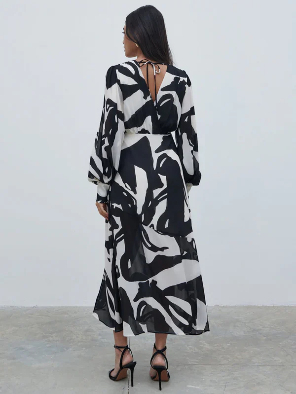 Lilianna Balloon Sleeve Midaxi Dress (Monochrome Abstract) - Image 4