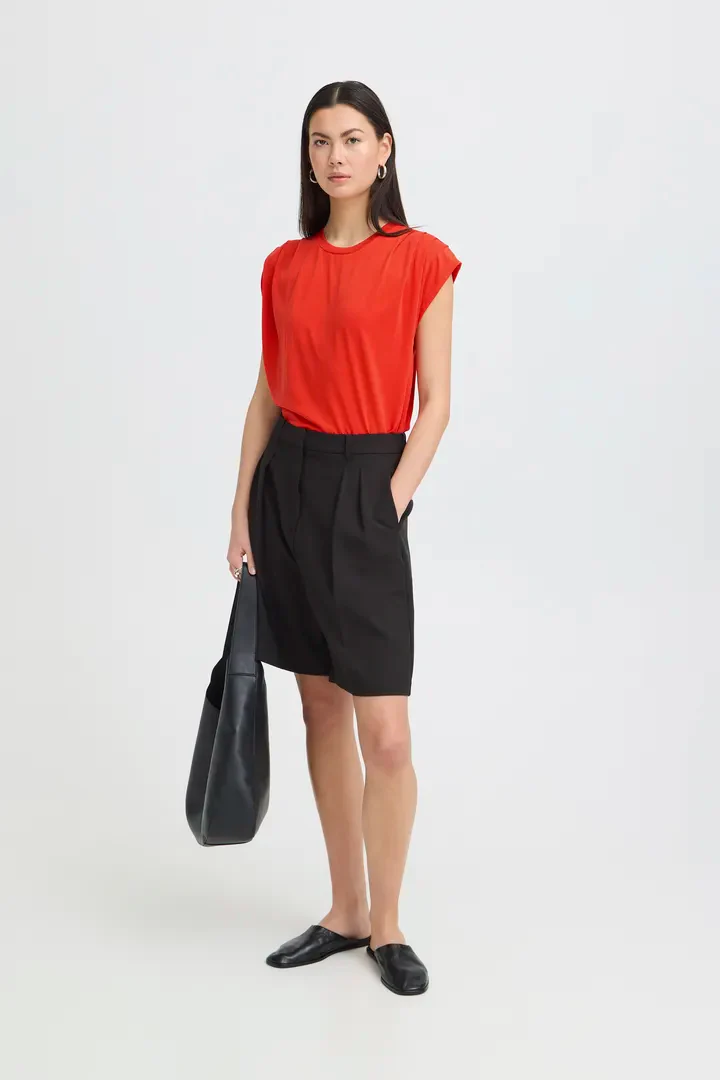 Lisa T-Shirt (Fiery Red)
