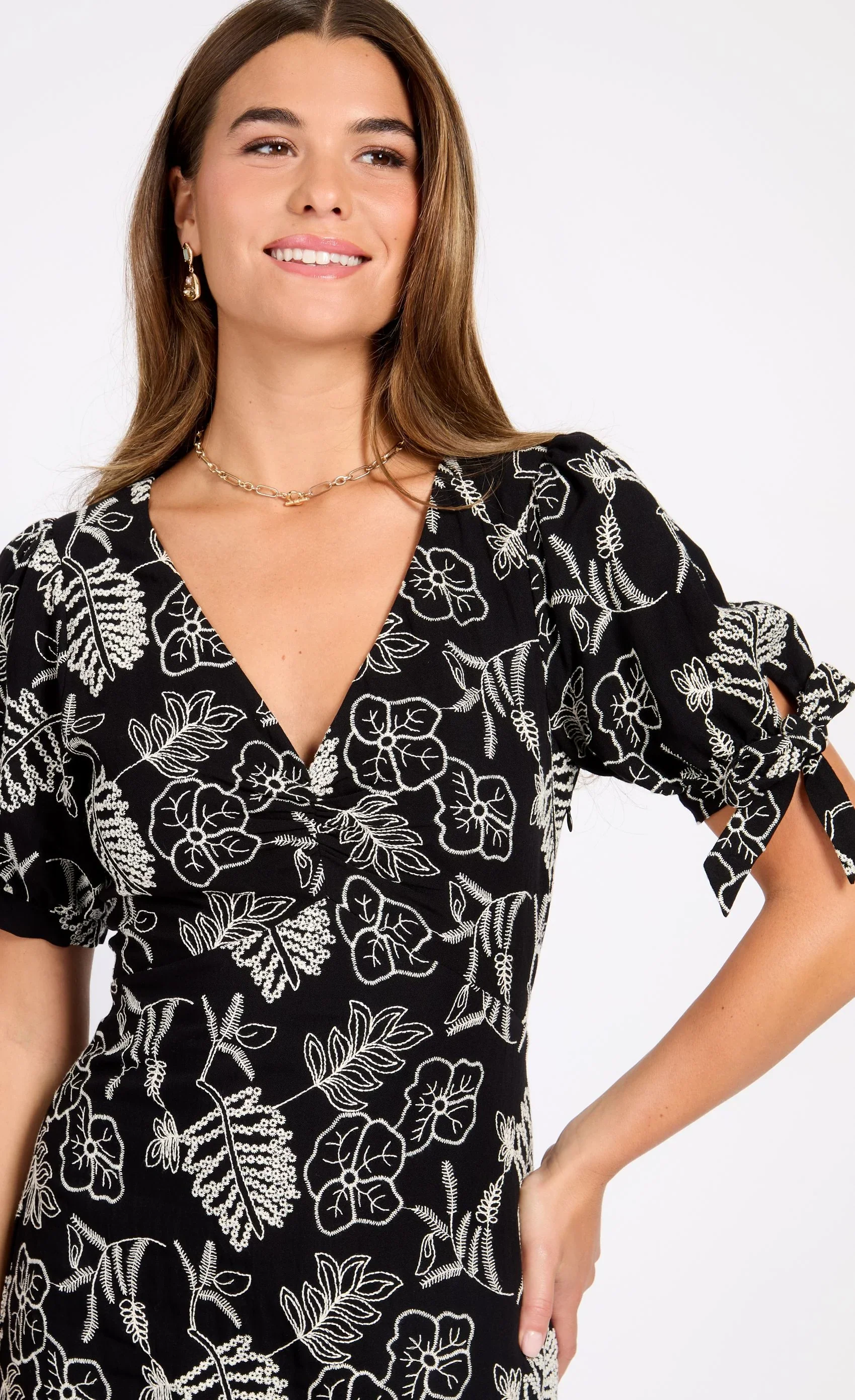 Lizzie Embroidered Midaxi Dress (Black/White) - Image 3