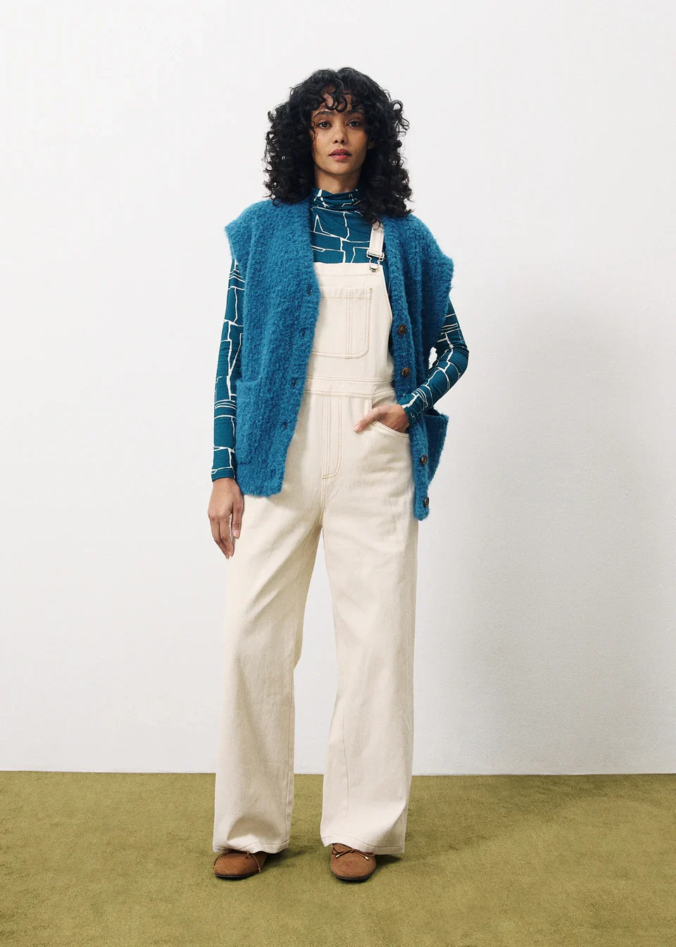 Magaly Gilet (Petrol Blue) - Image 3
