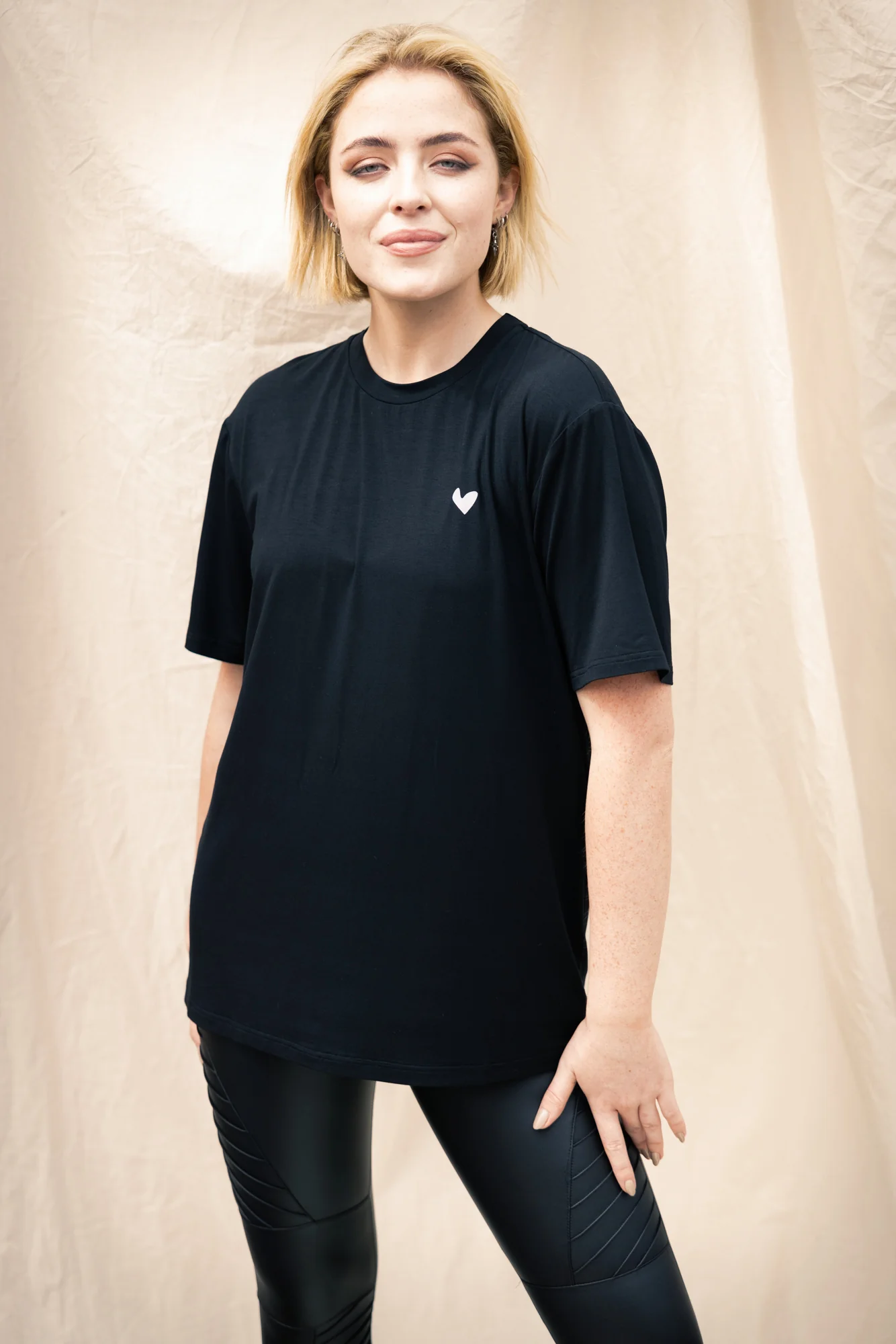 Marie T-Shirt (Black) - Image 4