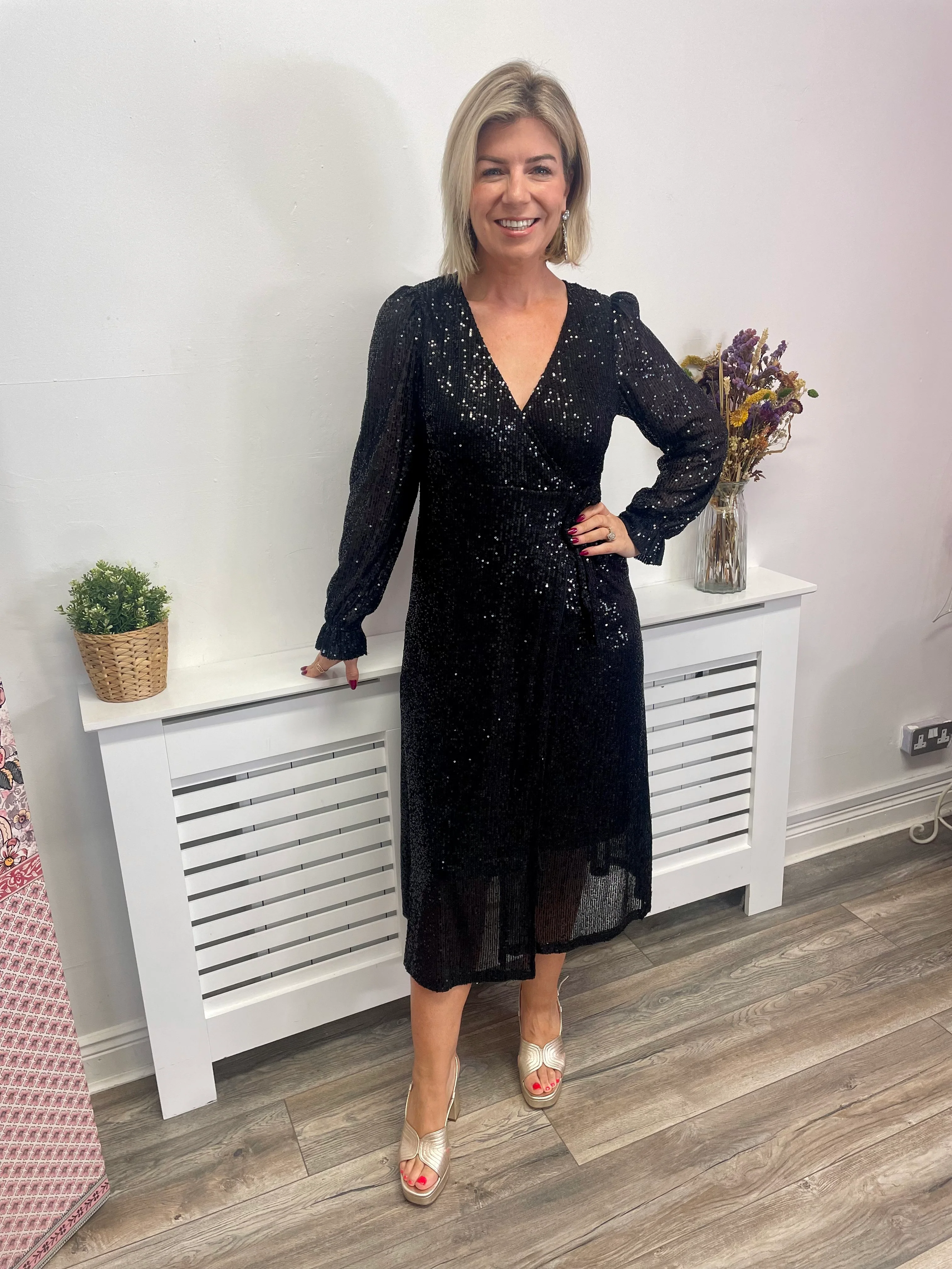MIRA SEQUIN MIDI WRAP DRESS (BLACK) - Image 2