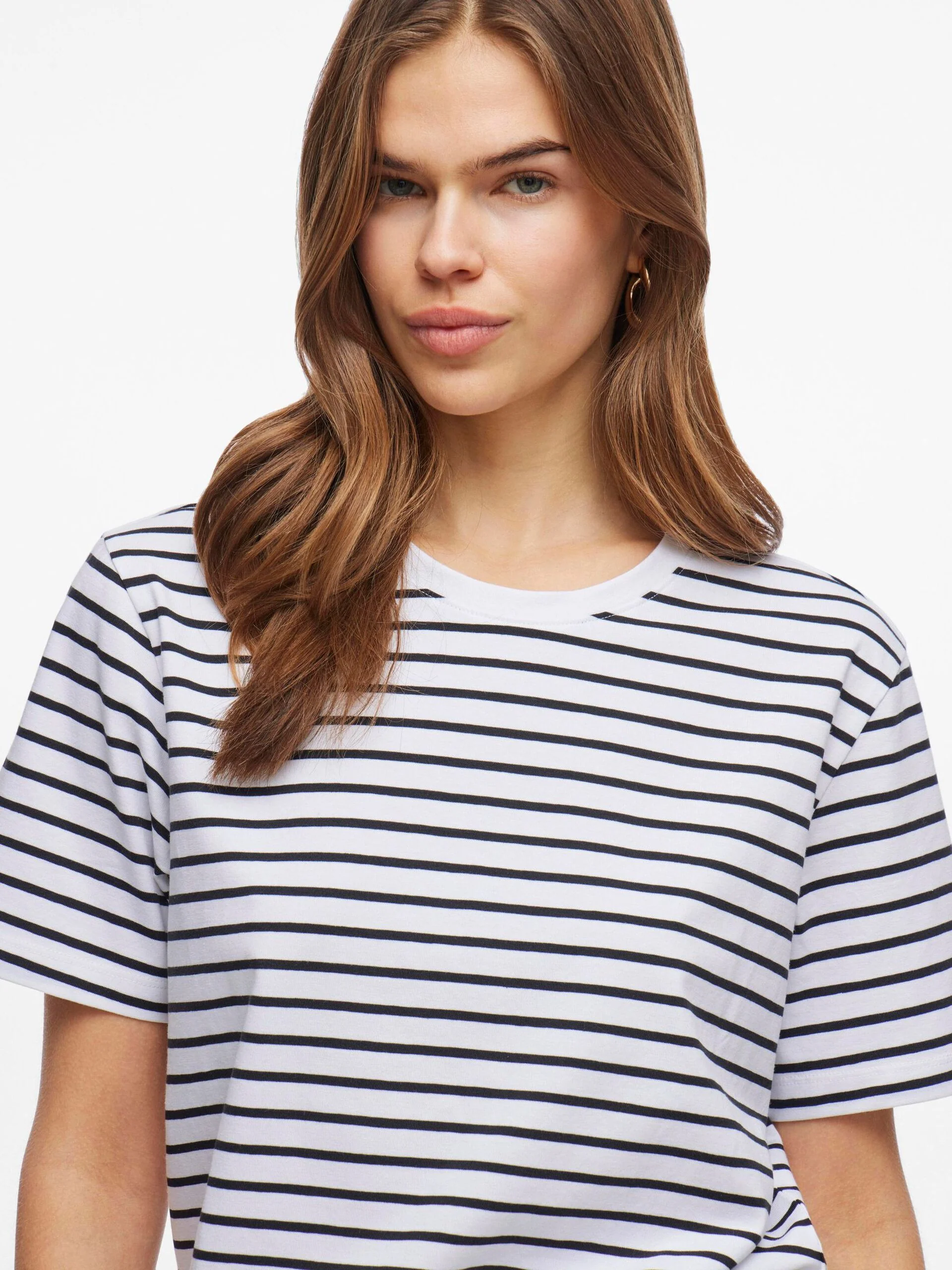 Norah T-Shirt (Black Beauty) - Image 4