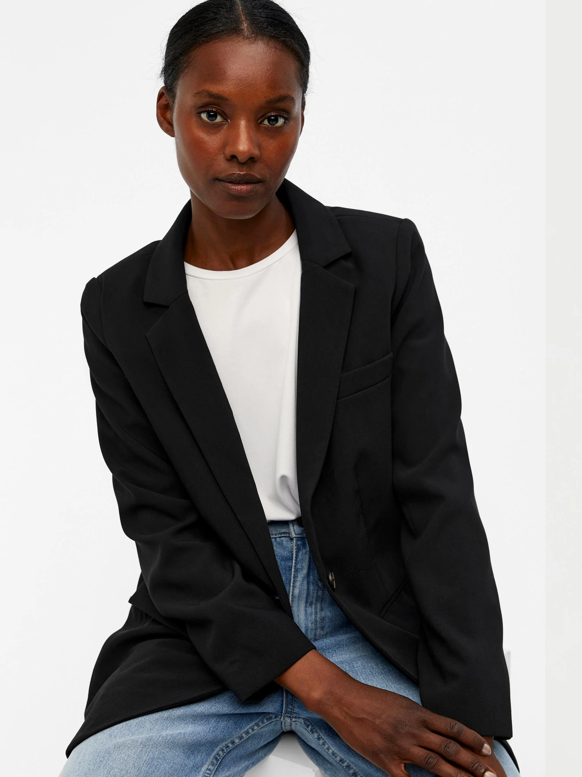 Sigrid Blazer (Black) - Image 4