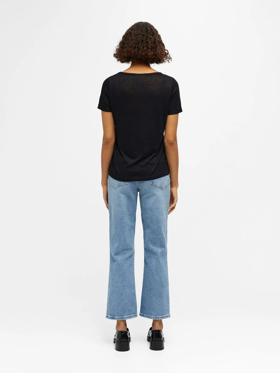 TESSI V NECK T-SHIRT (BLACK) - Image 4