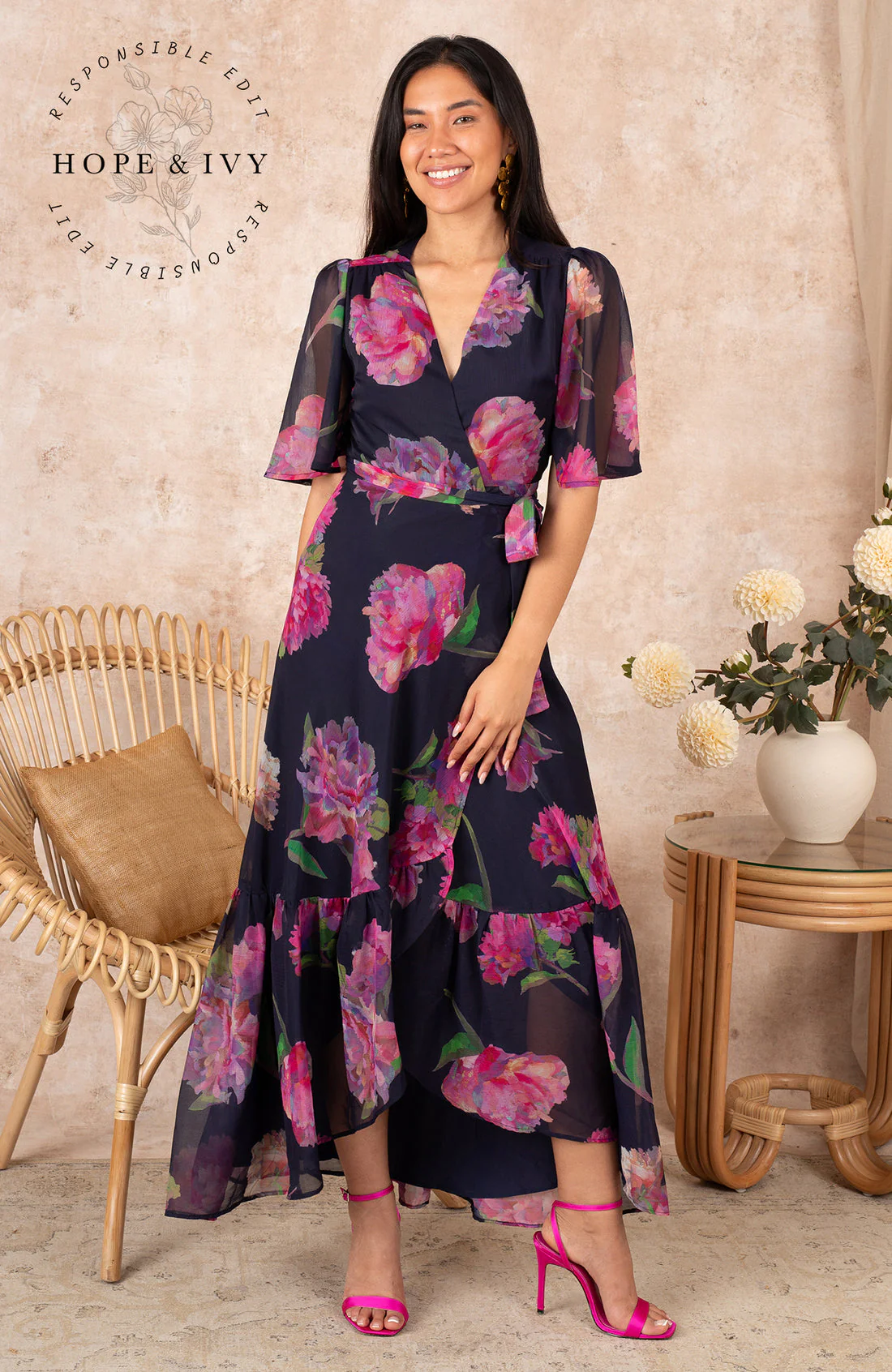 THE ASHIA FLUTTER SLEEVE MAXI WRAP DRESS (NAVY/PINK) - Image 2