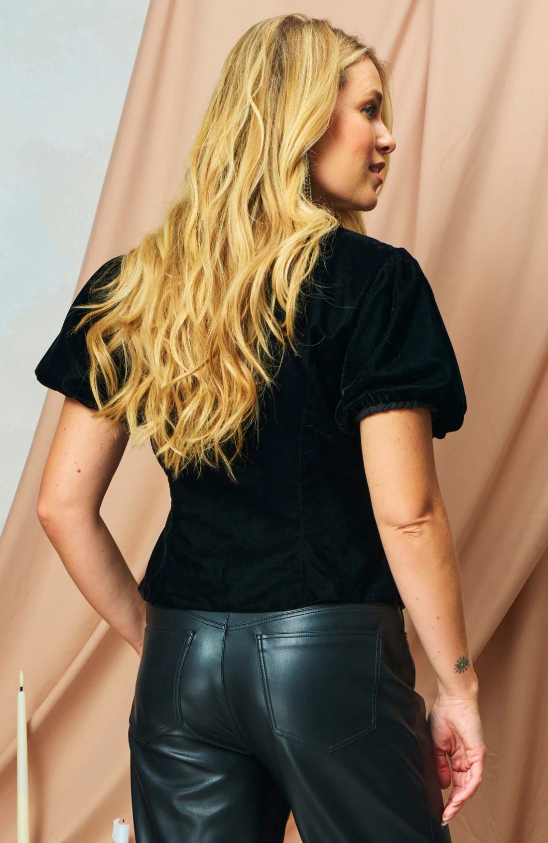 The Layla Puff Sleeve V-Neck Top (Black) - Image 2