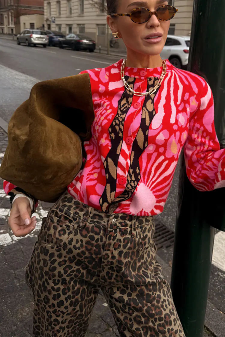 Valentina Cardigan (Animal) - Image 2